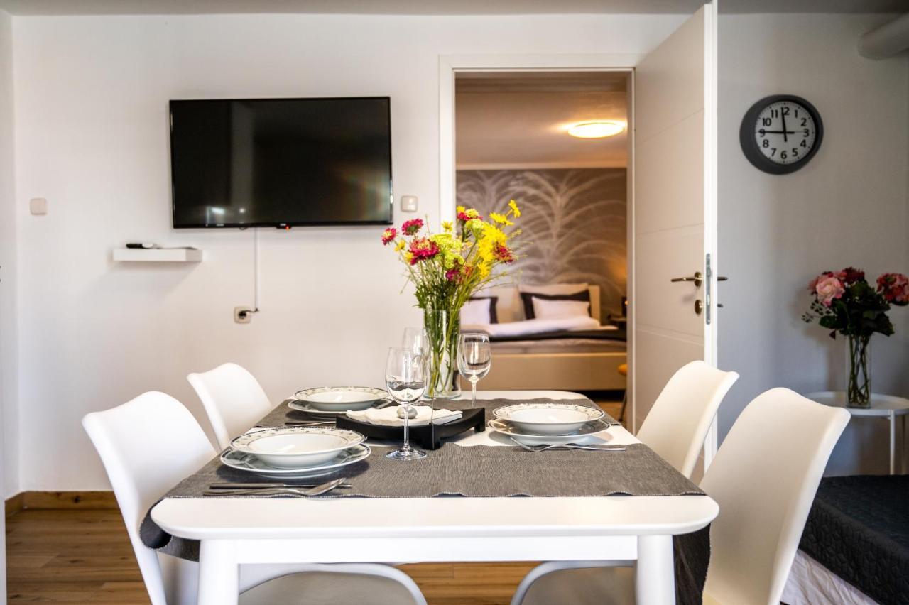Apartments Krasna Постойна Екстер'єр фото